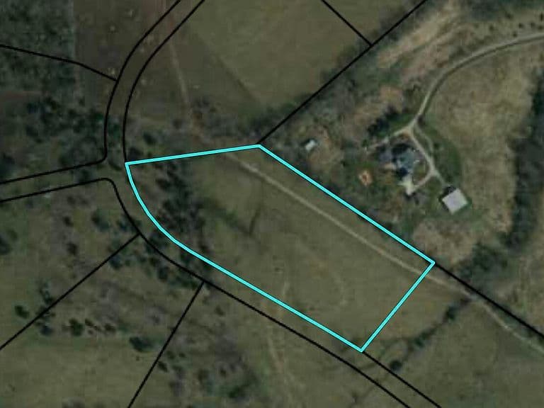 Listing photo 5
