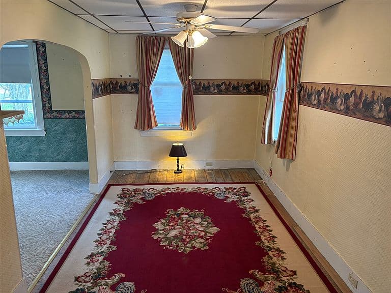 Listing photo 3