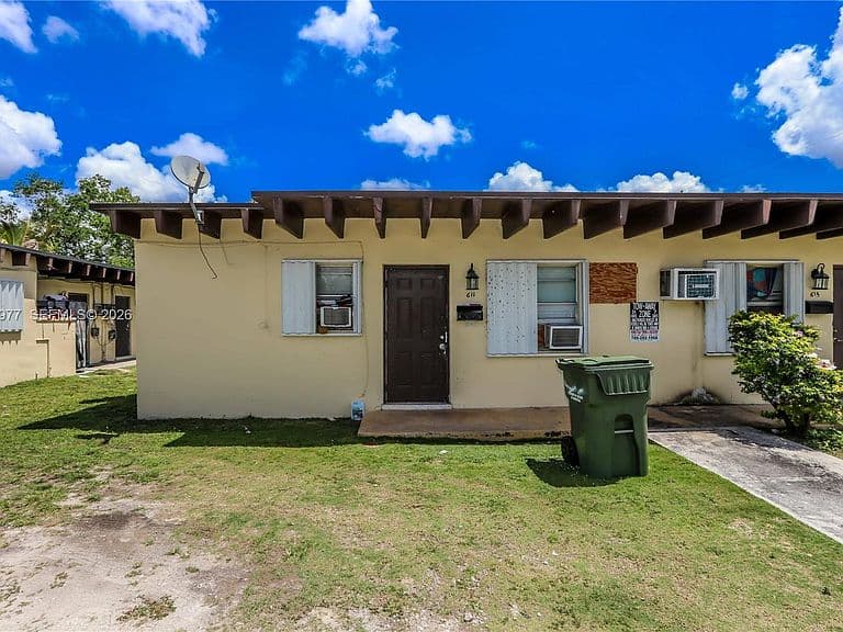 Listing photo 5