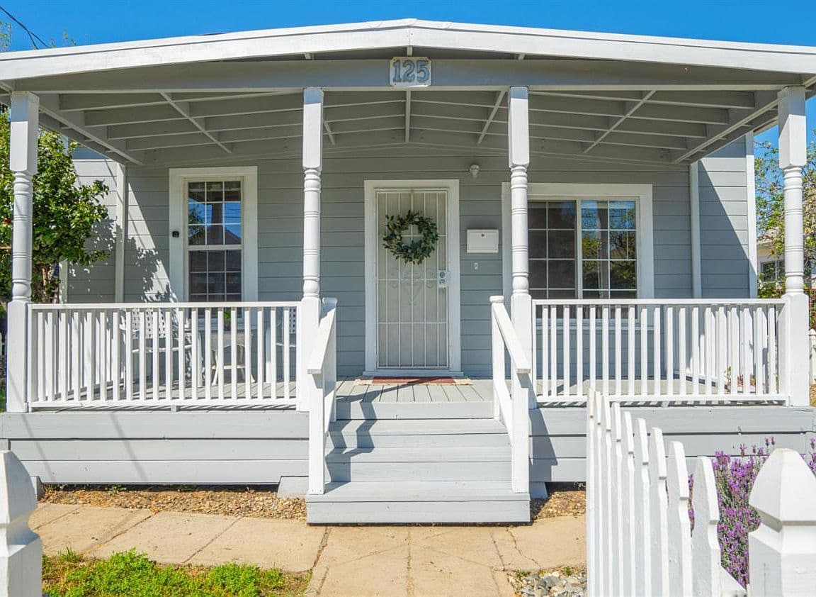 Primary listing photo
