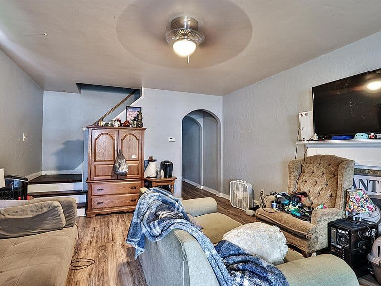 Listing photo 5