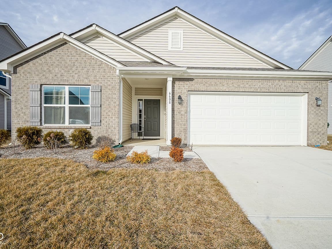 Primary listing photo