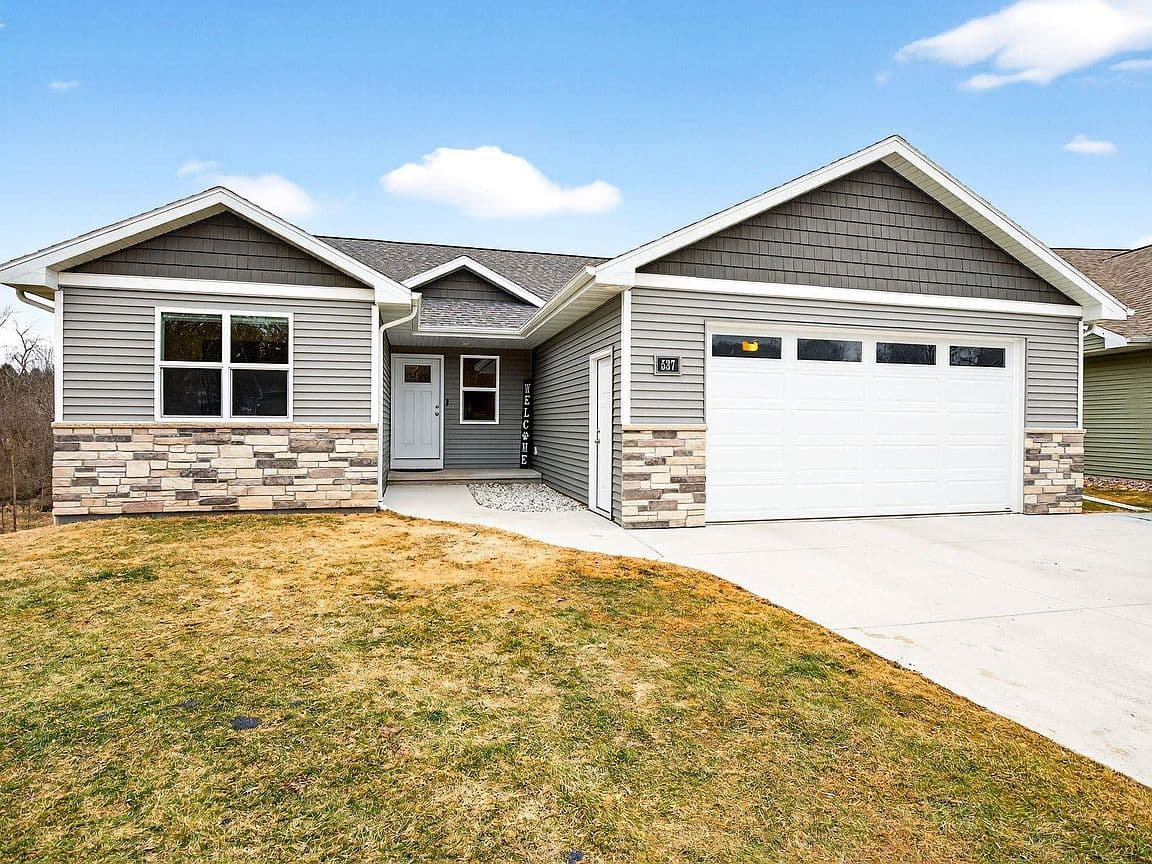 Primary listing photo