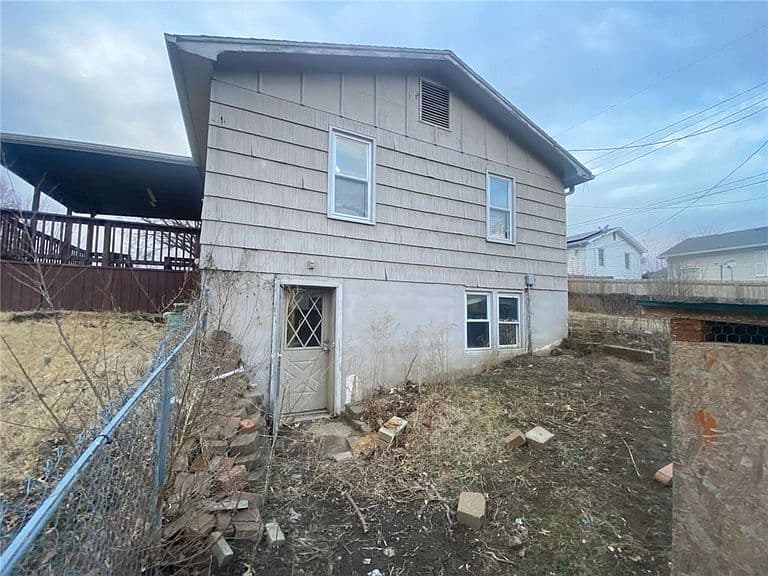 Listing photo 5