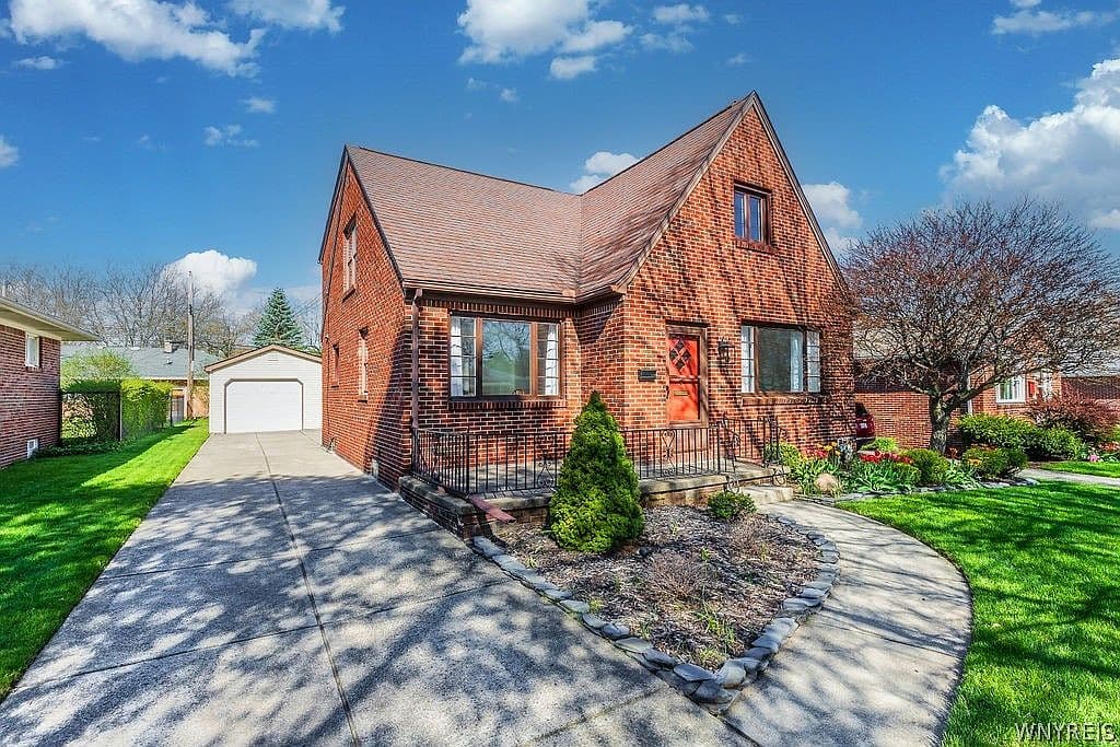 Primary listing photo