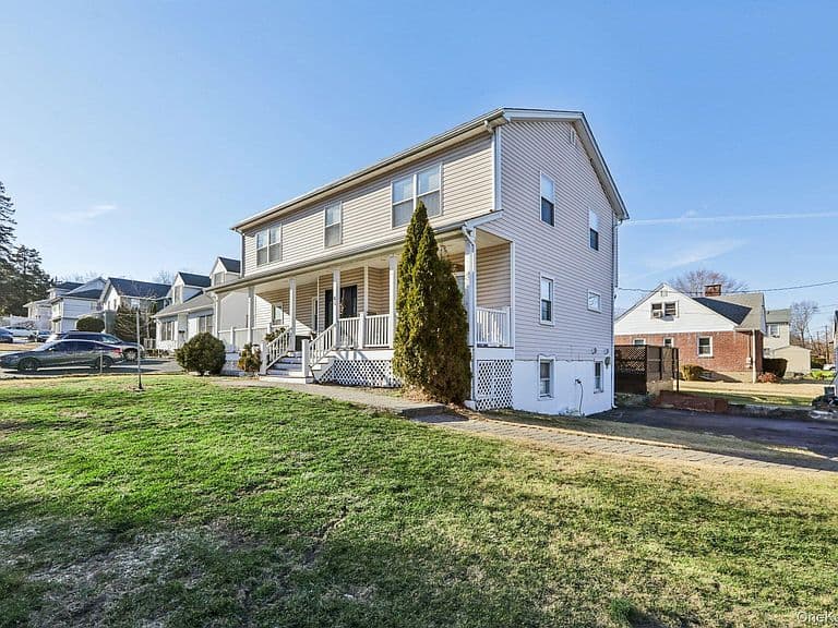 Listing photo 3