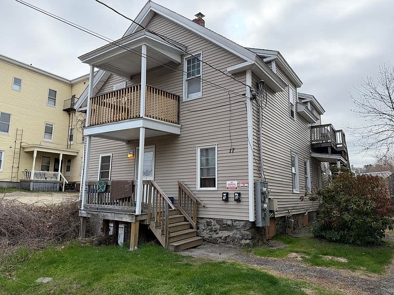 Listing photo 3