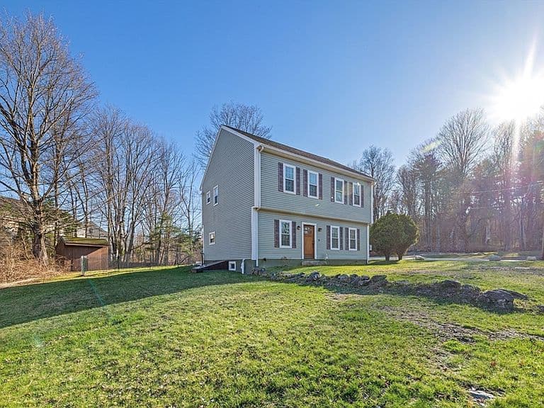 Listing photo 3
