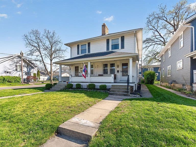 Listing photo 2