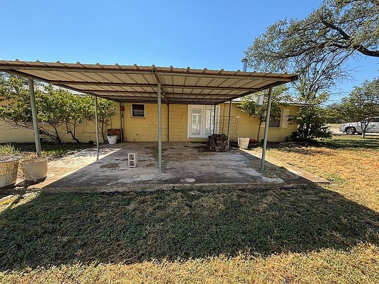 Listing photo 5