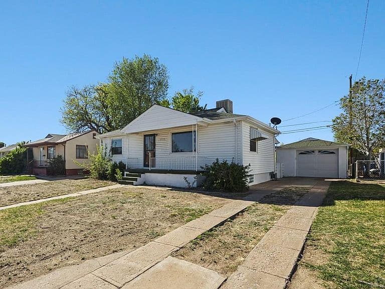 Listing photo 3