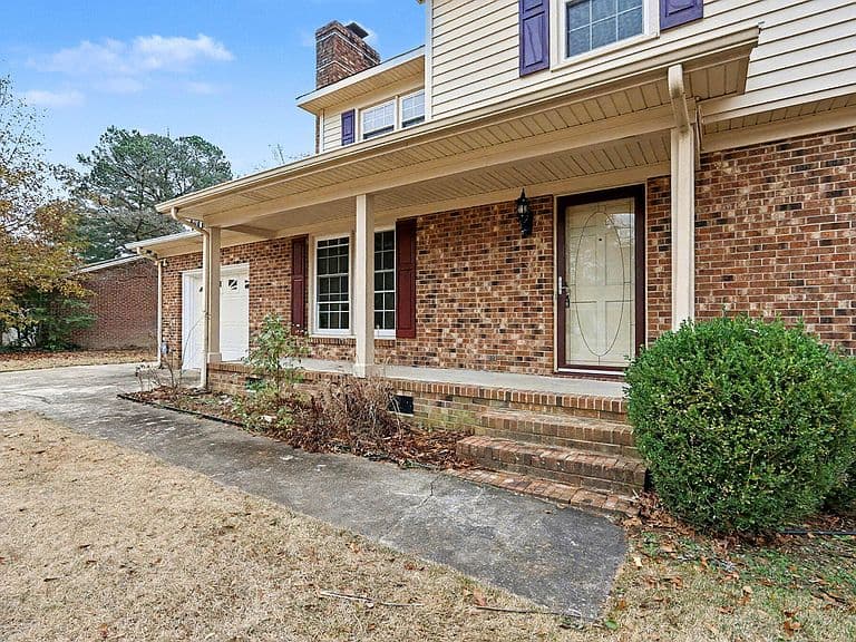 Listing photo 5