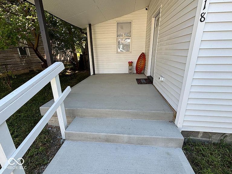 Listing photo 5