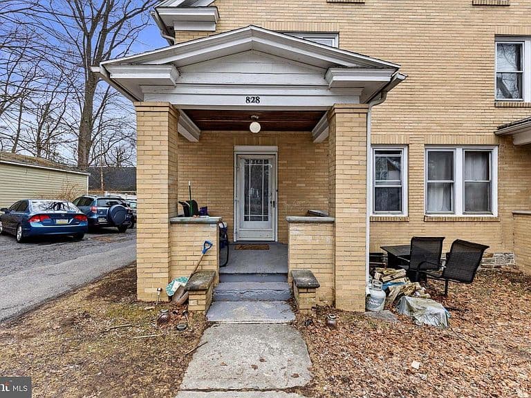 Listing photo 4