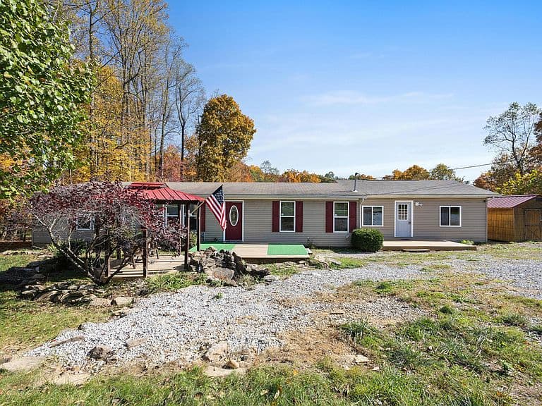 Listing photo 3