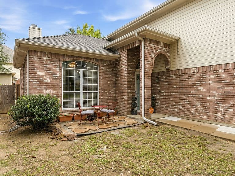 Listing photo 4