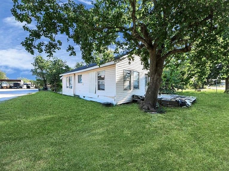 Listing photo 4