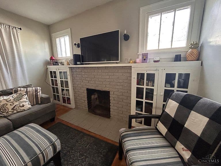 Listing photo 4