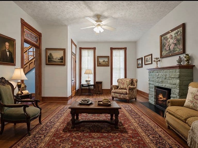 Listing photo 5