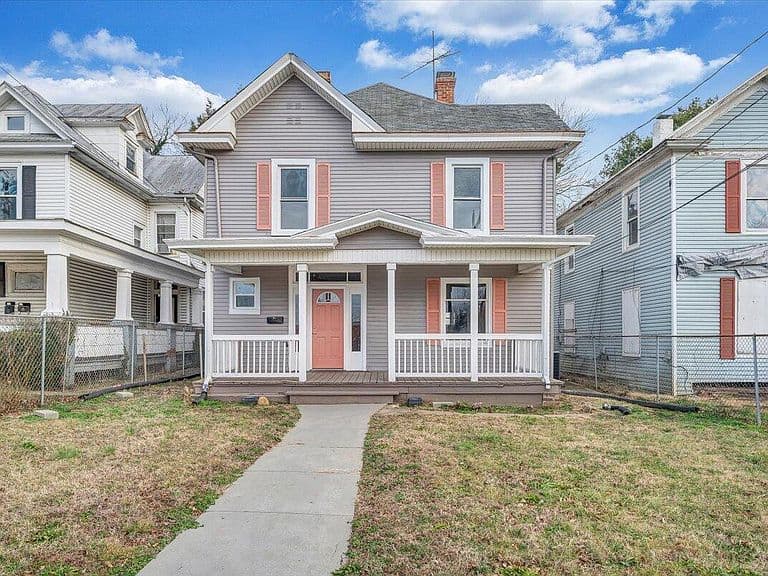 Listing photo 2