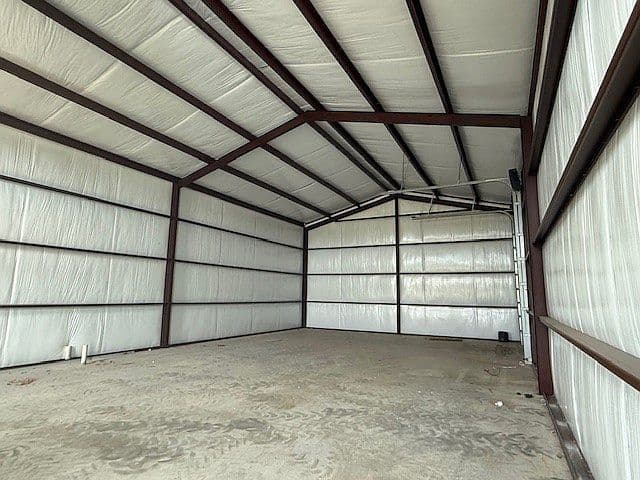 Listing photo 5