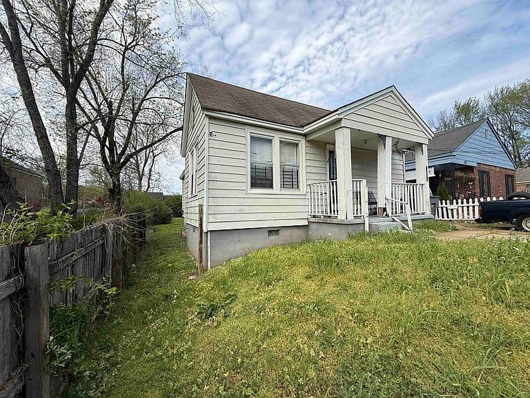 Listing photo 2