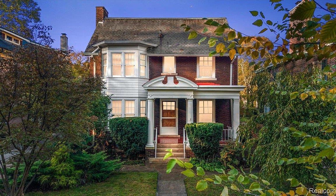 Primary listing photo