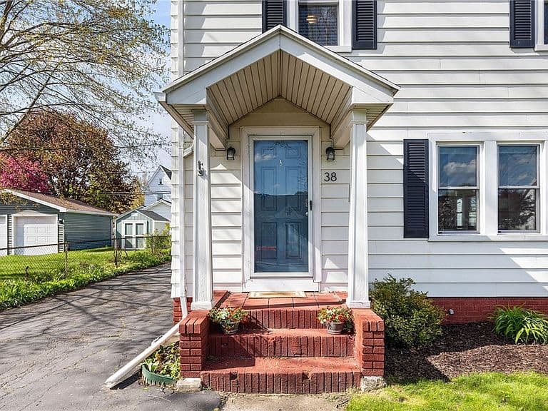 Listing photo 5