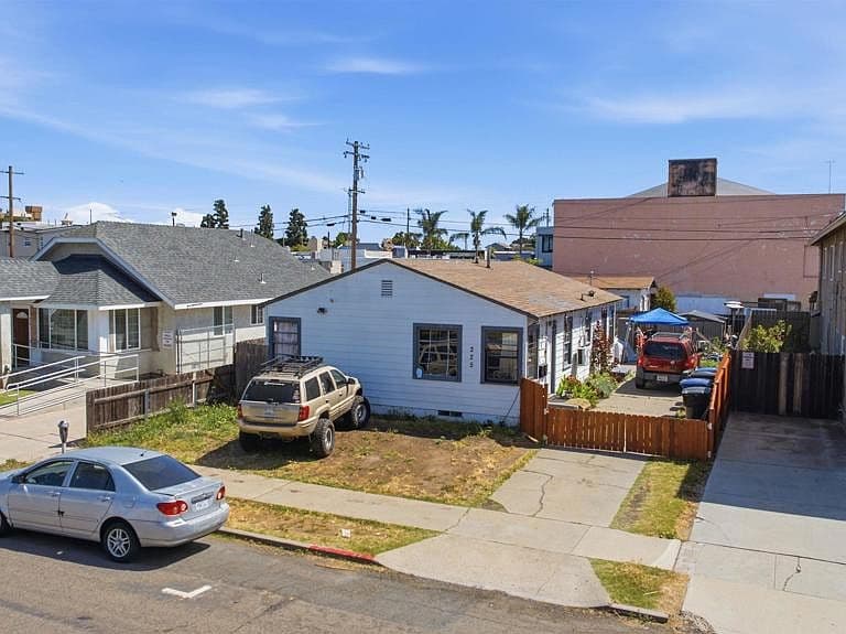 Listing photo 2