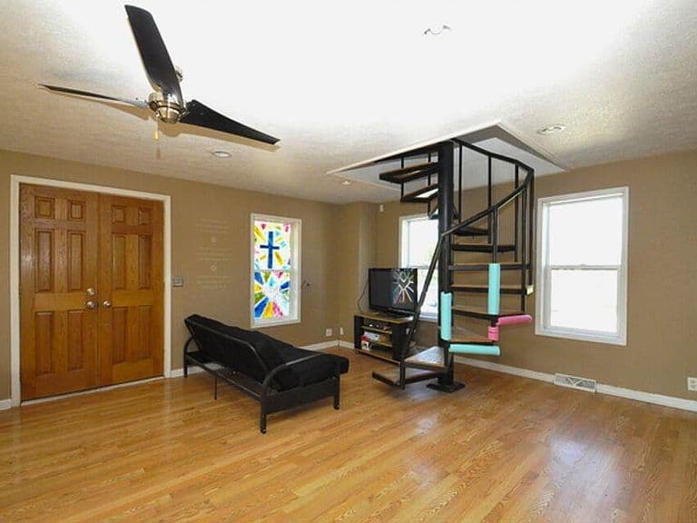 Listing photo 3