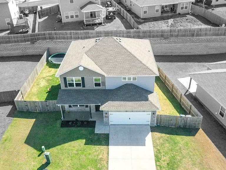 Listing photo 4