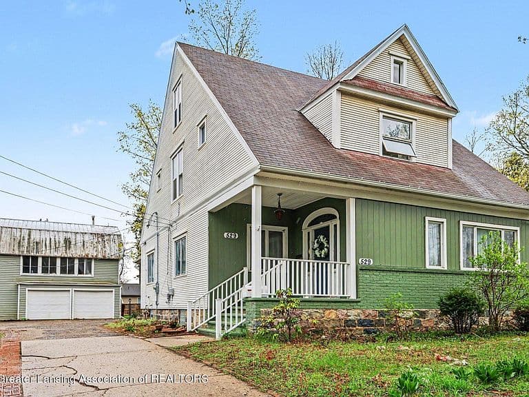Listing photo 3