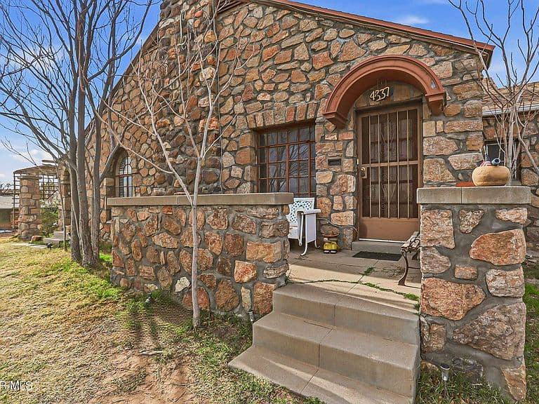 Listing photo 4
