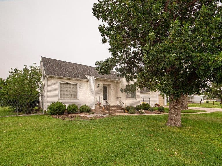 Listing photo 4