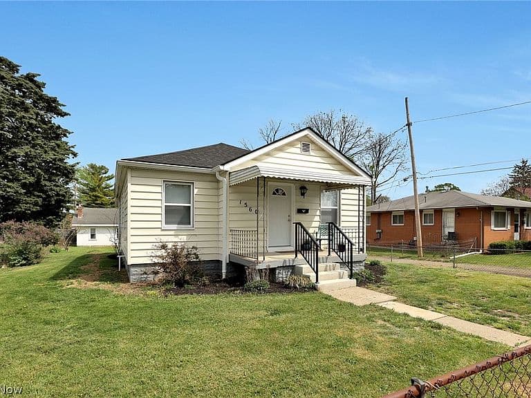 Listing photo 2