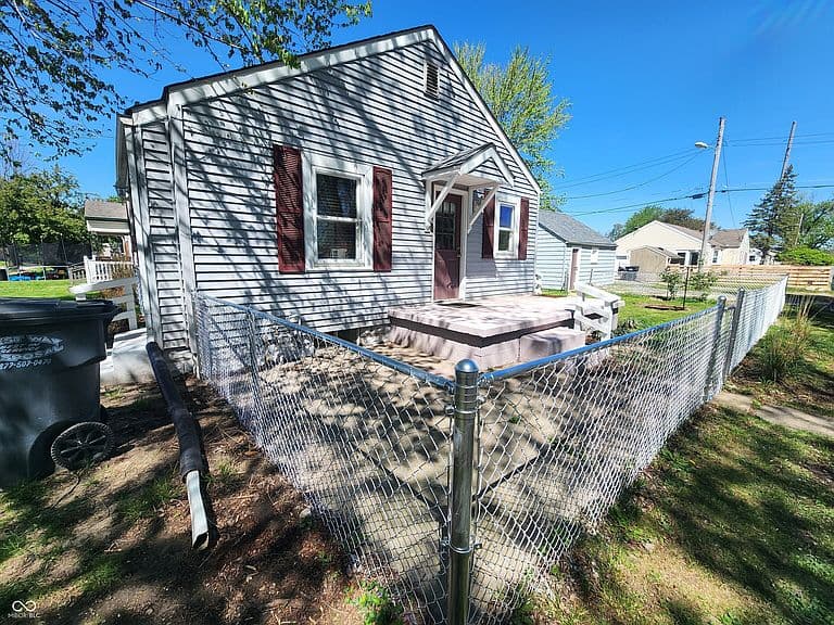 Listing photo 4