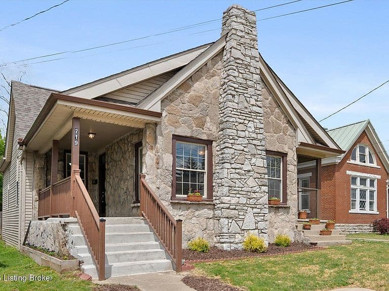Listing photo 2