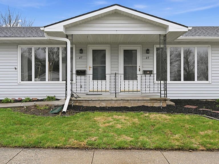 Listing photo 3