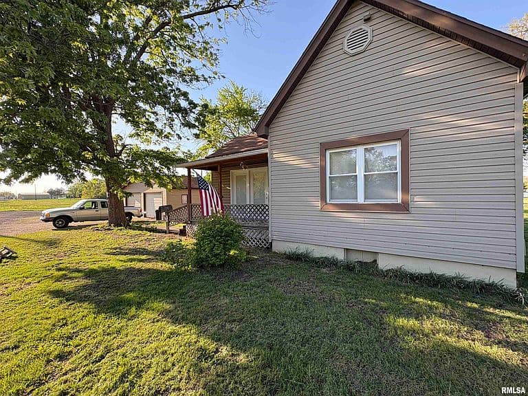 Listing photo 4