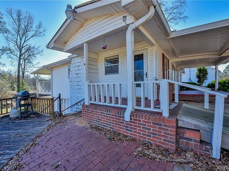Listing photo 4