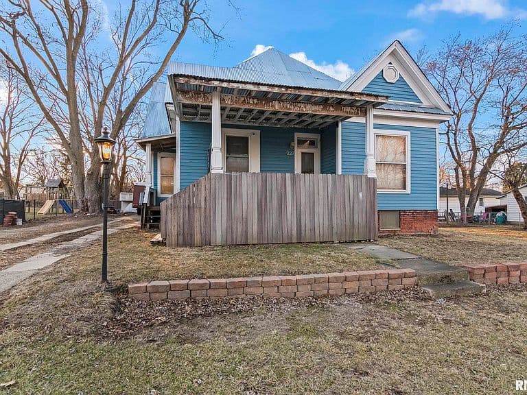 Listing photo 3