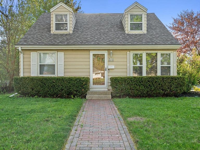 Listing photo 2