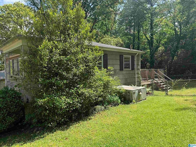 Listing photo 5