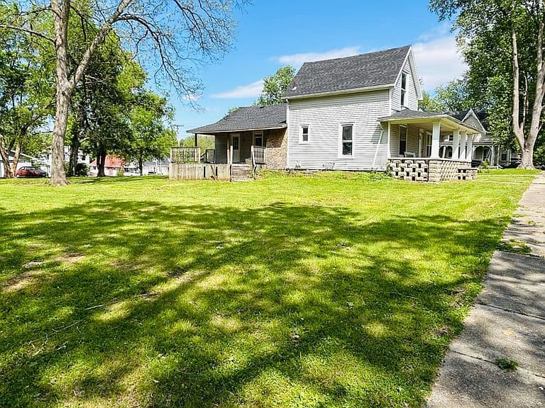 Listing photo 3
