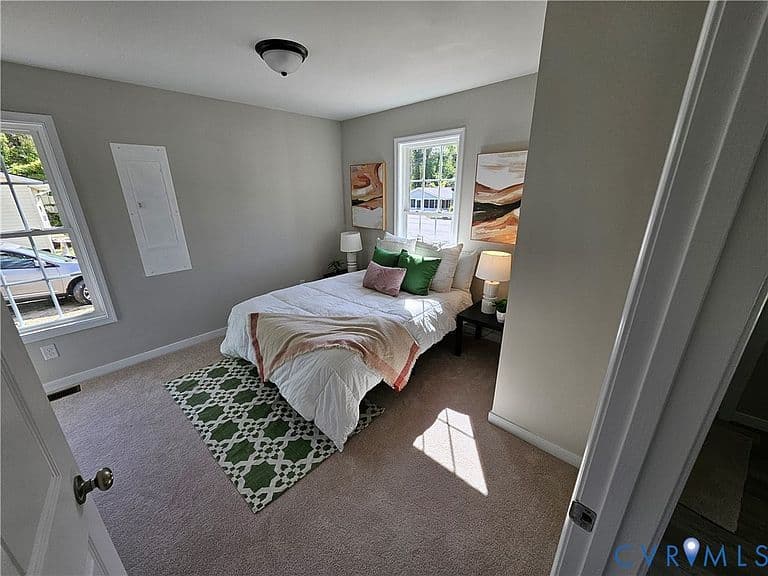 Listing photo 5