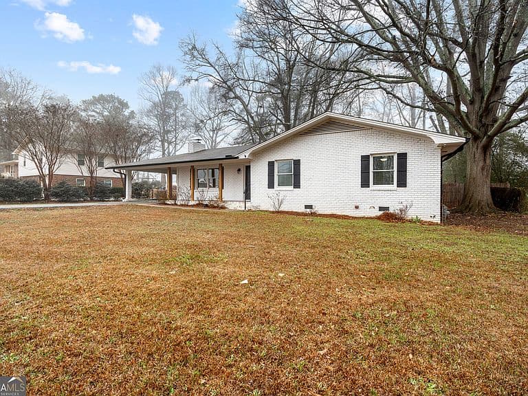 Listing photo 3
