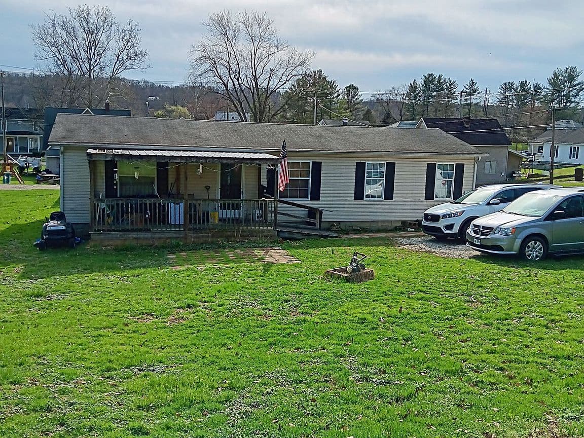 Primary listing photo