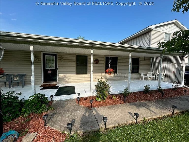 Listing photo 3