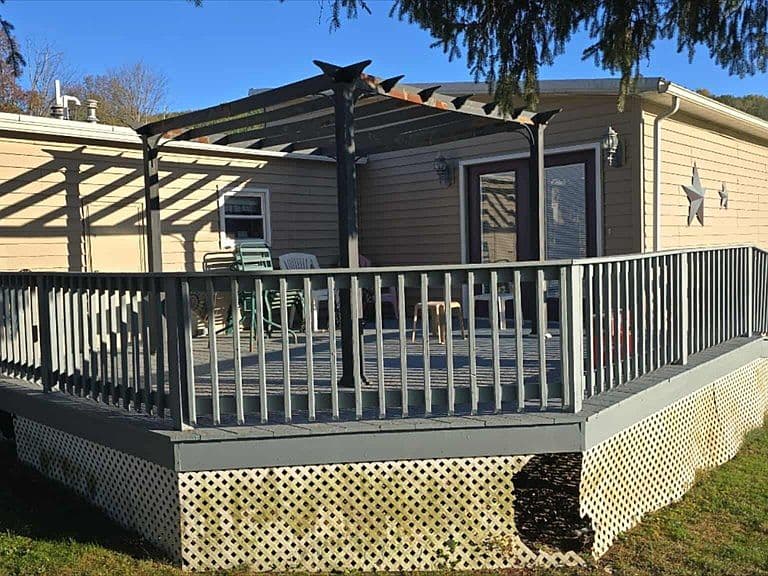 Listing photo 2
