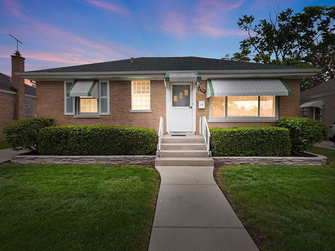 Primary listing photo